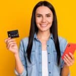 happy woman credit card 1